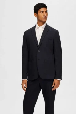 Americana Slim Fit estilo punto confeccionada con Lenzing Ecovero