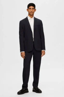 Americana Slim Fit estilo punto confeccionada con Lenzing Ecovero