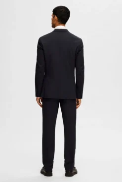 Americana Slim Fit estilo punto confeccionada con Lenzing Ecovero