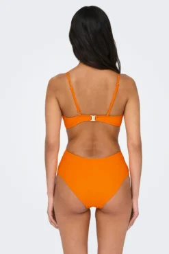 Bañador con triangulo