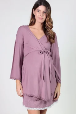 Bata premama con detalles de blonda