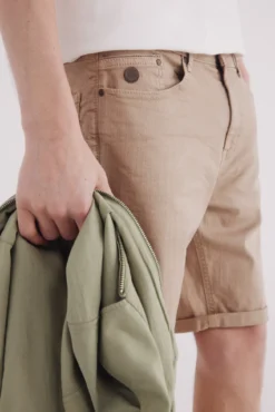 Bermuda color lavada slim fit