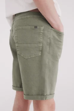 Bermuda color lavada slim fit