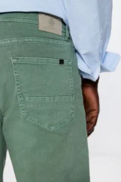 Bermuda color slim fit