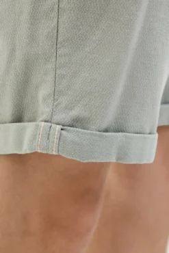 Bermuda estilo chino regular fit