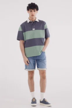 Bermuda vaquera en knit denim medio slim fit