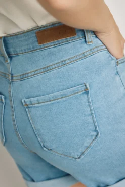 Bermuda vaquera regular fit