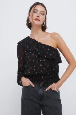 Blusa asimétrica