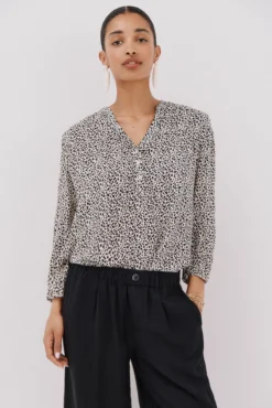 Blusa canesú delantro