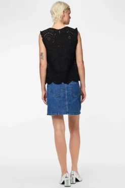 Blusa con detalle