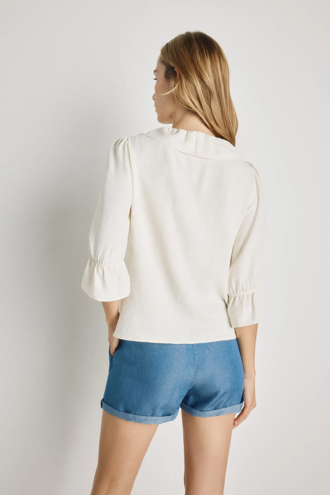 Blusa con volantes