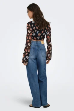 Blusa corta ajustable