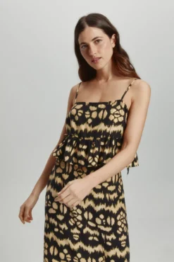 Blusa corta tirantes
