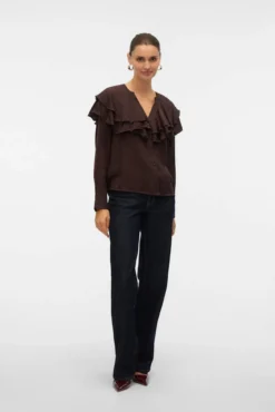 Blusa cuello de volantes