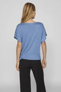Blusa de manga corta satinada