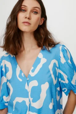Blusa Ecovero y mangas globo