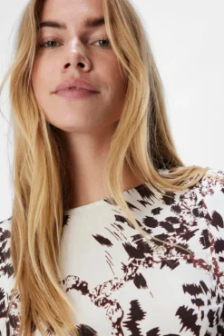 Blusa estampada manga 3/4