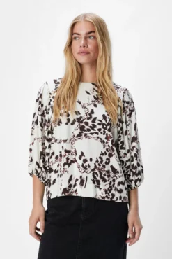 Blusa estampada manga 3/4