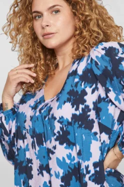 Blusa estampada manga larga curvy