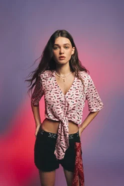 Blusa estampada nudo