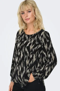 Blusa fluida de manga larga