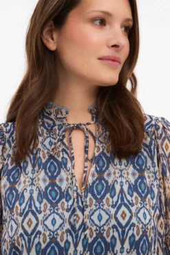 Blusa manga larga estampada