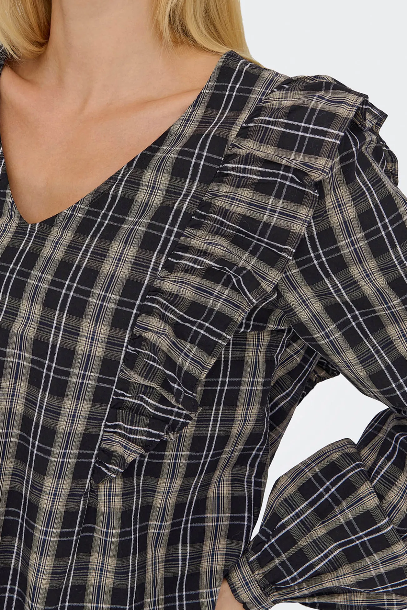 Blusa manga larga volantes