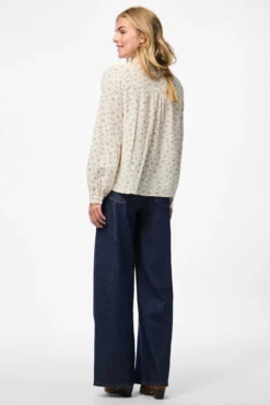 Blusa mao floral