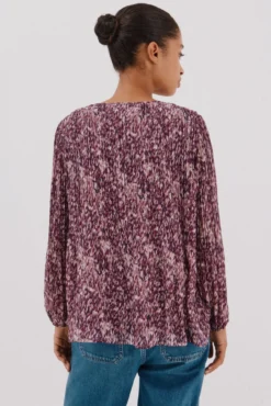 Blusa plisada contraste