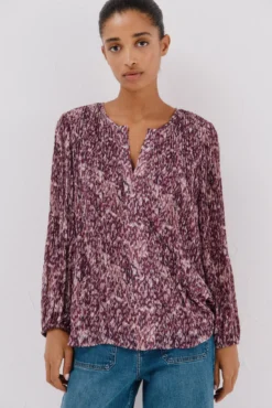 Blusa plisada contraste