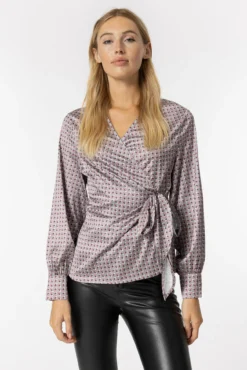 Blusa Satinada Cruzada