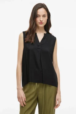 Blusa sin mangas cuello mao de viscosa