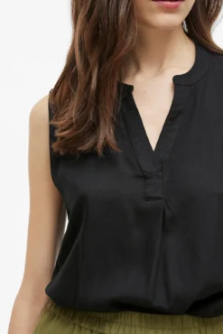Blusa sin mangas cuello mao de viscosa