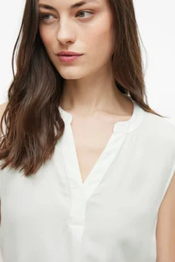 Blusa sin mangas cuello mao de viscosa