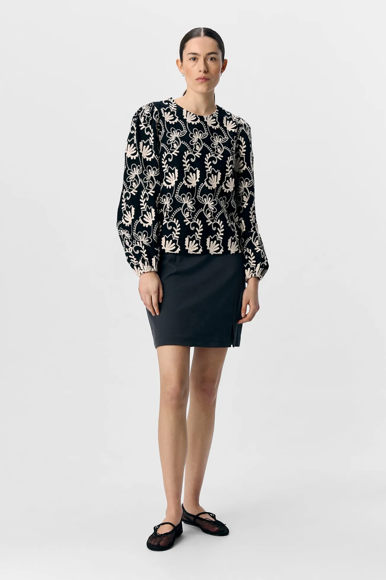 Blusa tejido bordado