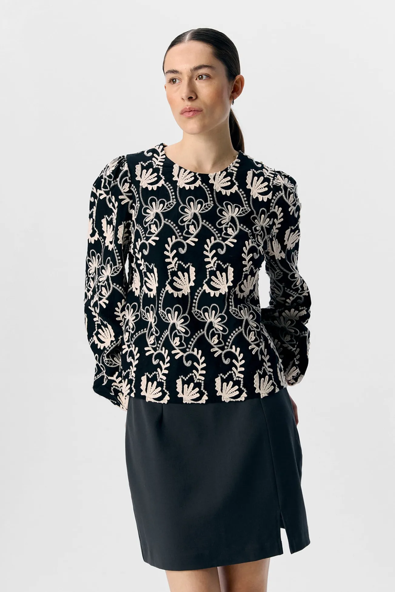 Blusa tejido bordado