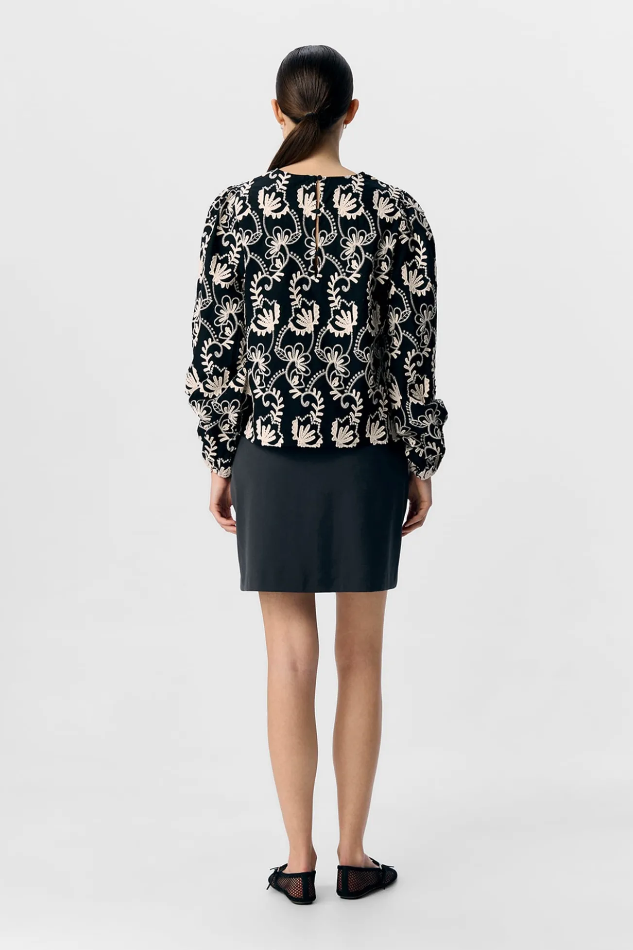 Blusa tejido bordado