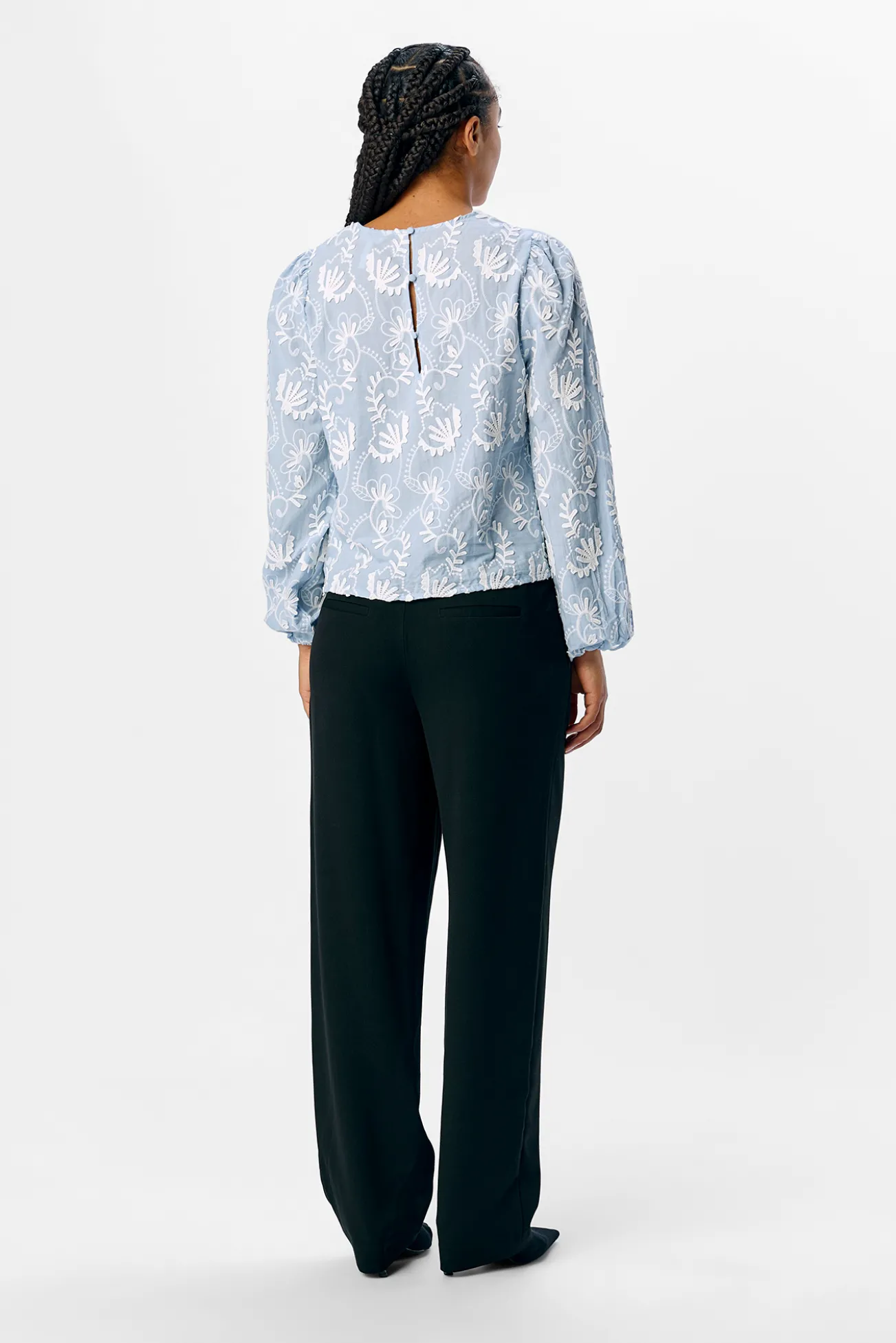 Blusa tejido bordado