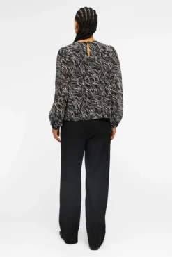 Blusa tejido sostenible