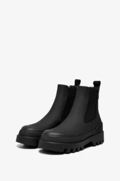 Botines chelsea de polipiel con suela track