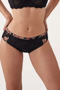 Braga brasileña encaje estampado