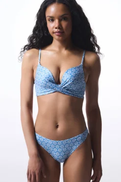Braga de bikini clásica