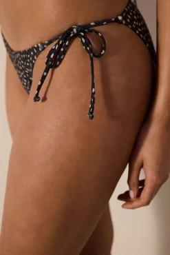 Braguita de bikini clásica estampada