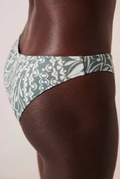Braguita de bikini de corte en pico Camelia