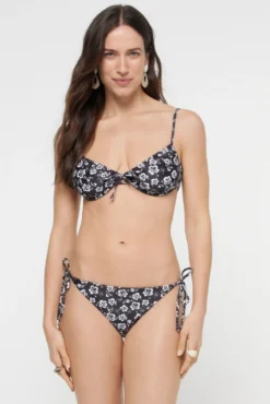 Braguita de bikini lazo