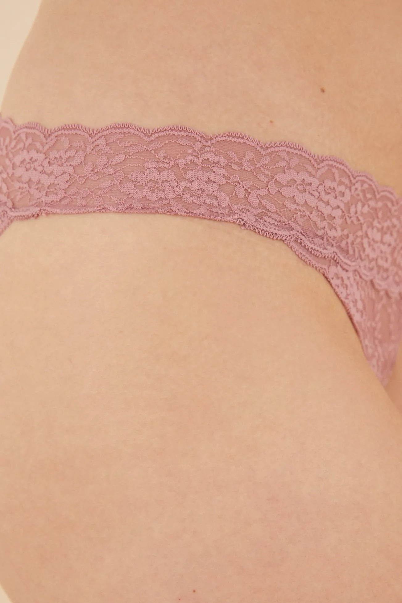 Braguita encaje rosa