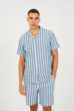 Camisa a rayas con manga corta