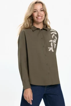 Camisa bordada de algodón orgánico