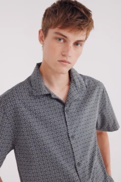 Camisa bowling manga corta estampada