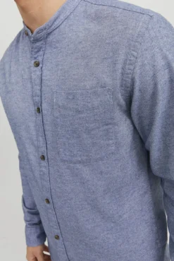 Camisa confort fit cuello mao